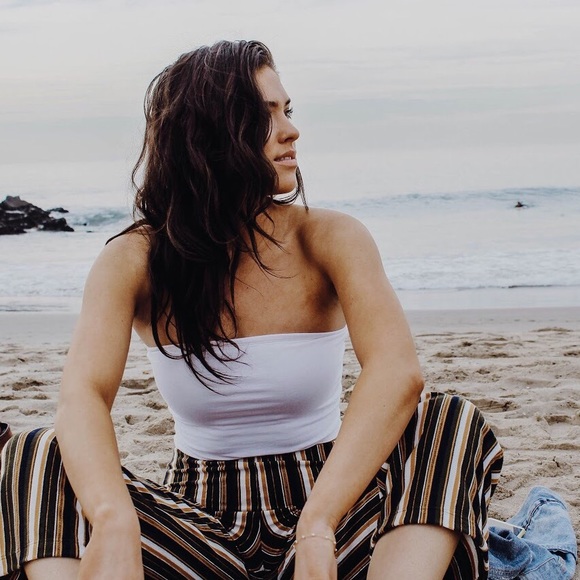 Meet your Posher, Brenna - Picture 1 of 2